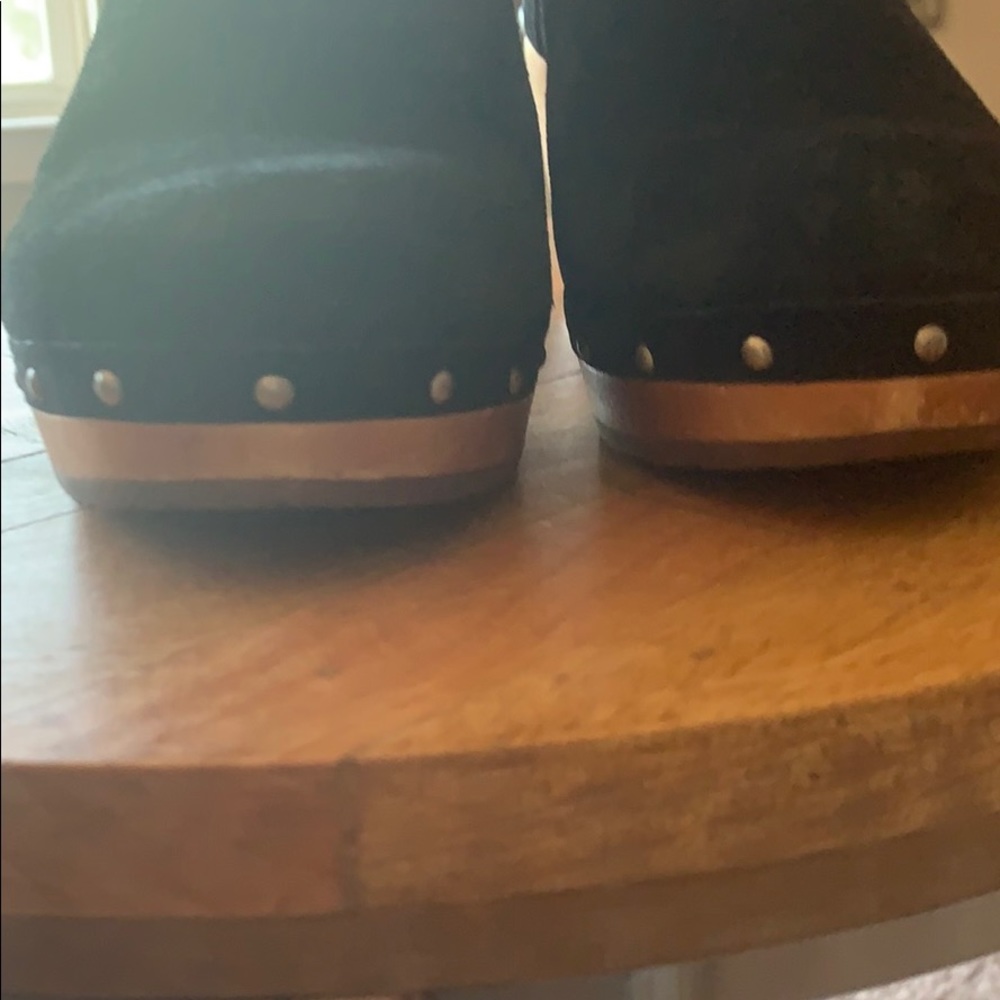 Ugh Clogs - image 6